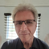 Headshot of Montreal Reiki practitioner Jim Kazienko